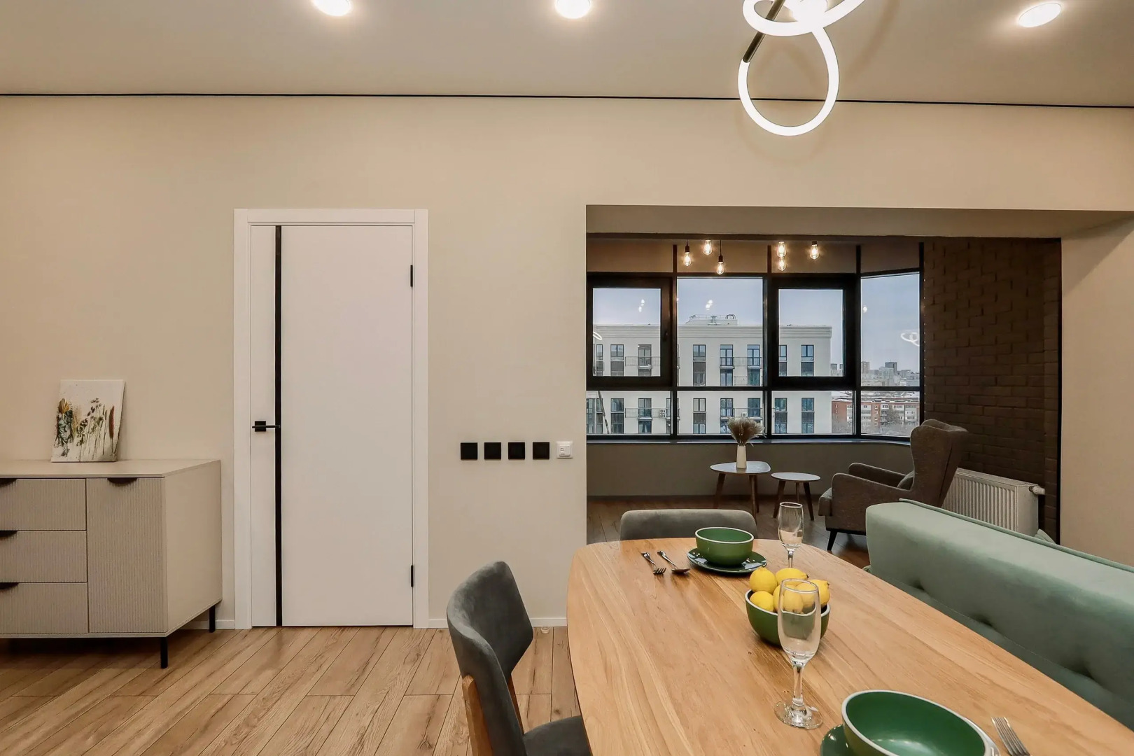 Апартаменты Privi House на Красной 140