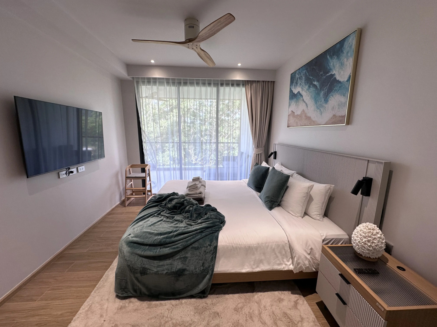 Апартаменты 2-комнатные с бассейном у пляжа Bang Tao LBS-1508