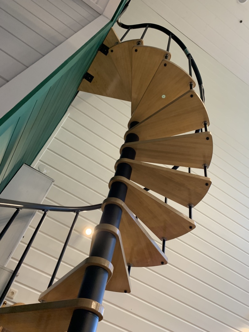 Частный дом A-фрейм в лесу Зеленого города