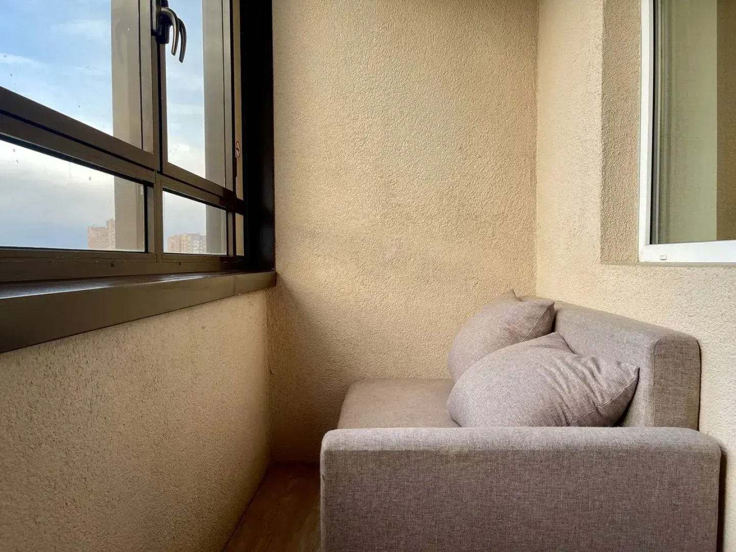 Апартаменты с Видом на Парк Метро Площадь Мужества 10 Минут Пешком