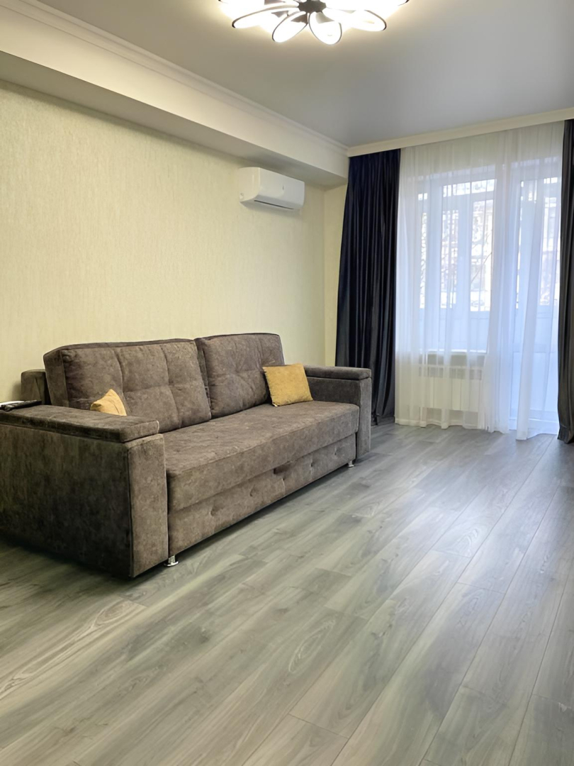 Квартира Двухкомнатная квартира в центре города