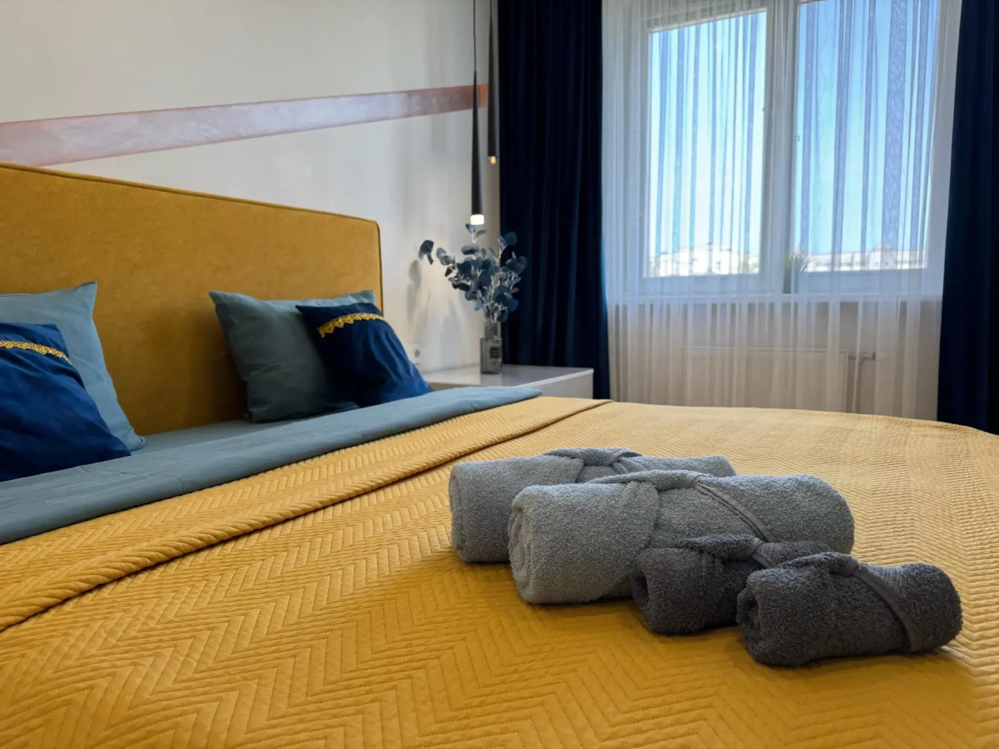 Апартаменты на Курчатова 24 - 2 комнаты