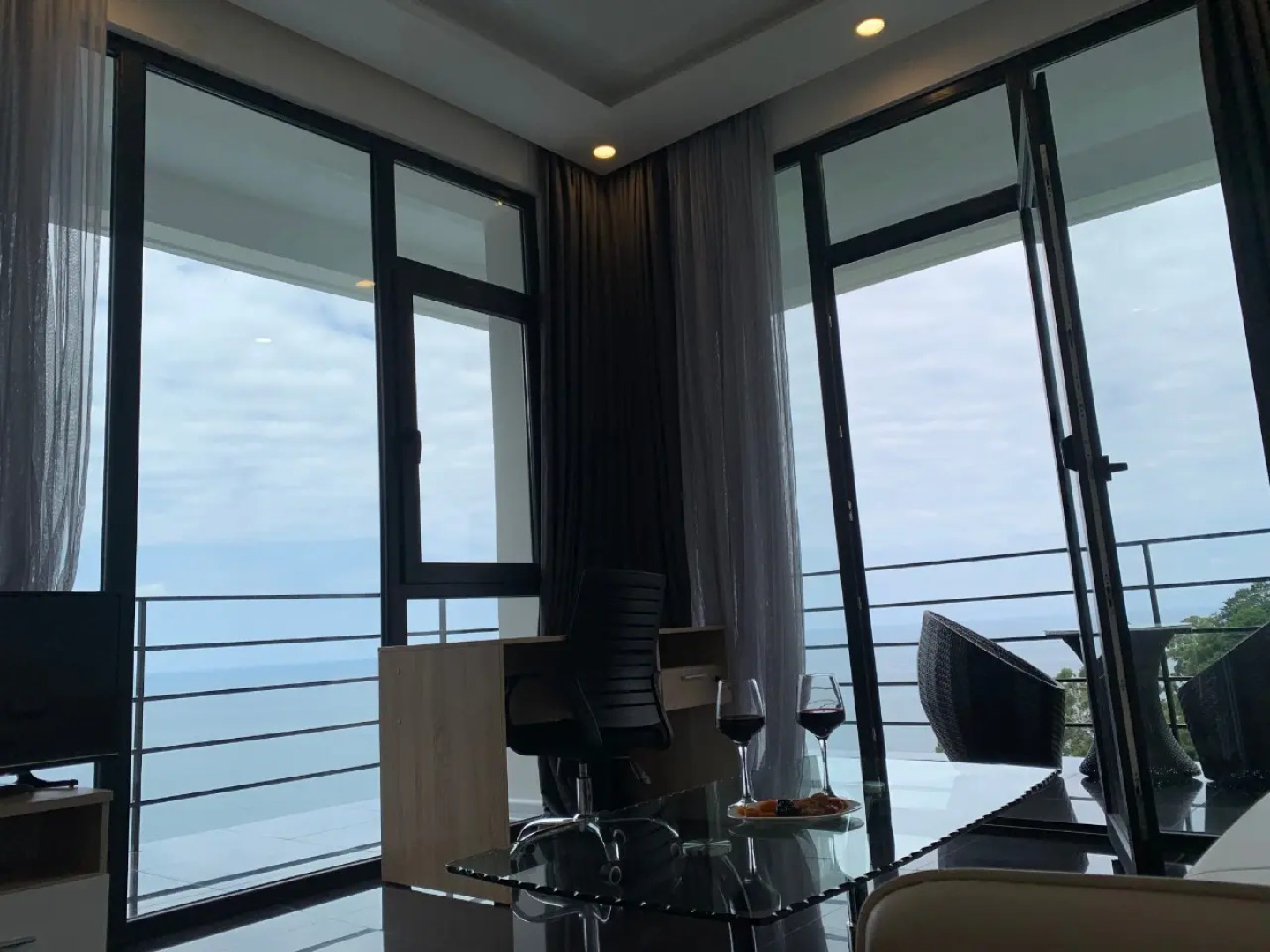 Отель Hills Kvariati