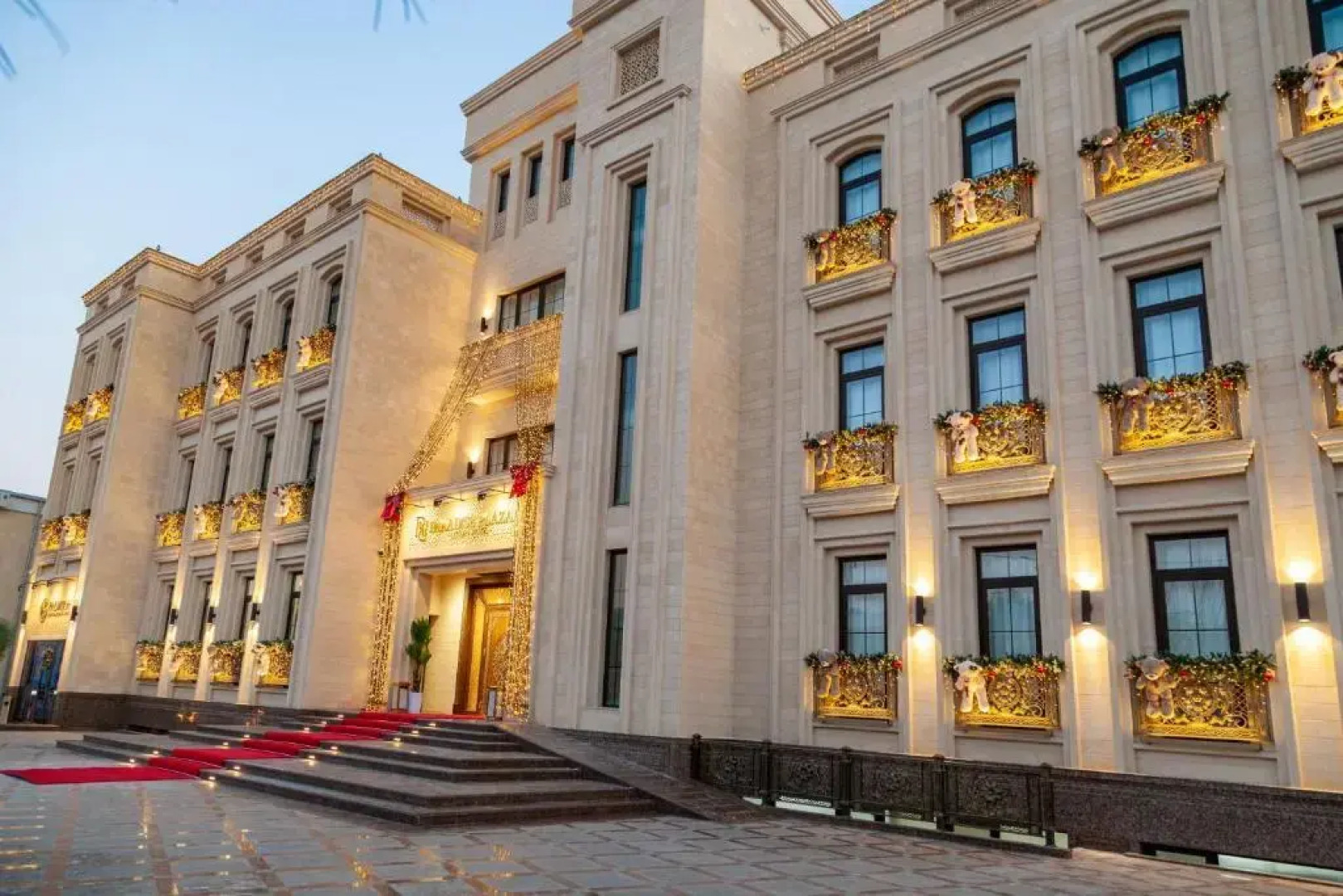 Отель Paradise Plaza Luxury