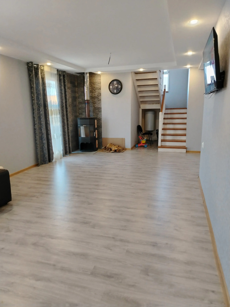 Частный дом Новый большой недалеко от города