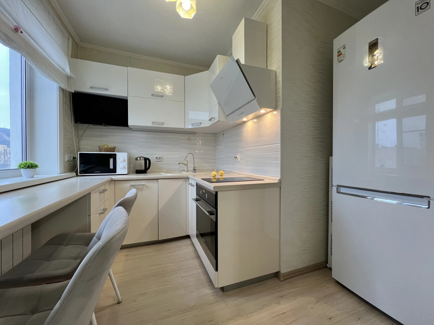 Квартира 2-ком Сахалинская 19-12