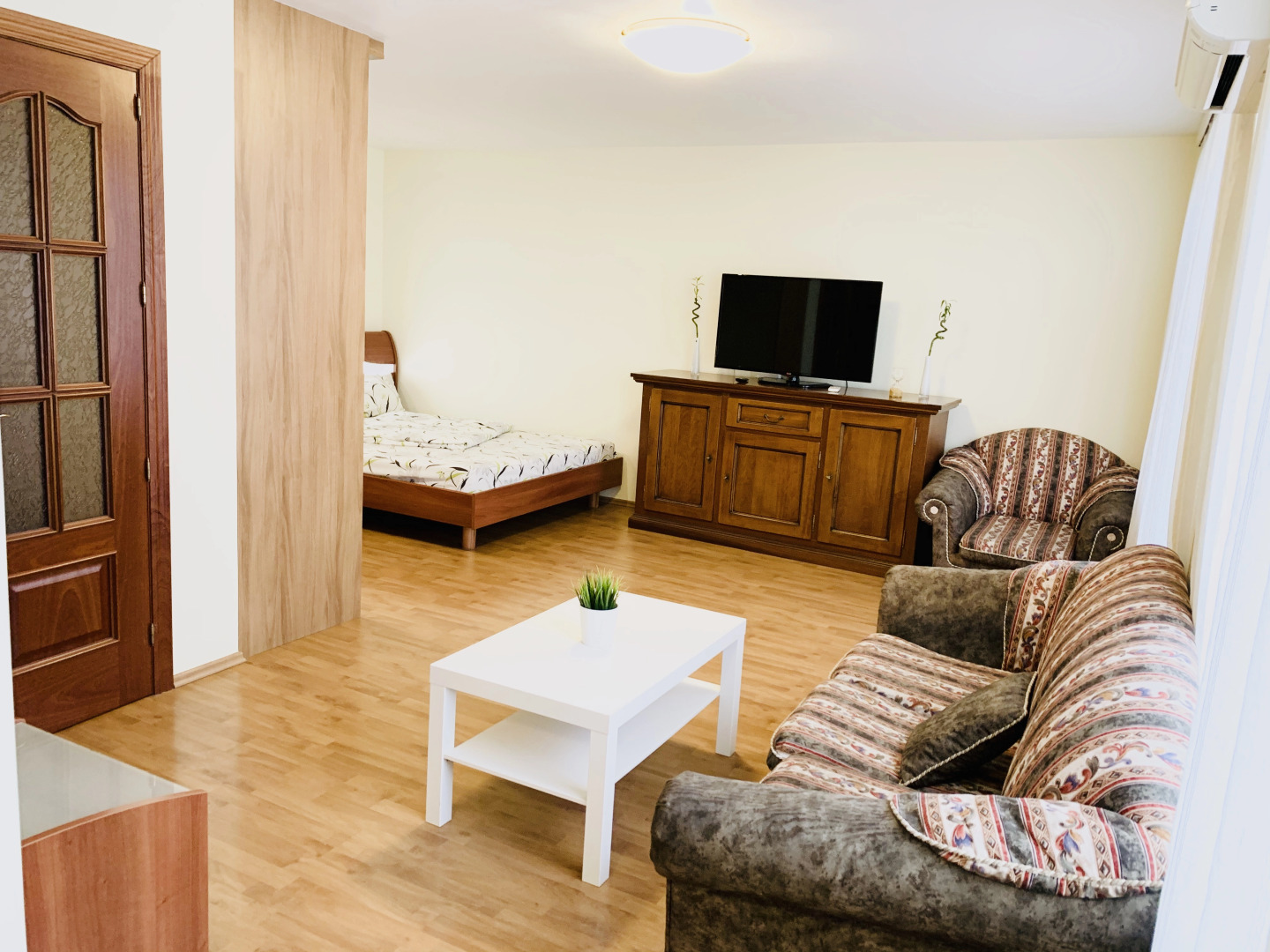 Апартаменты HotelRoom24 у метро белорусская