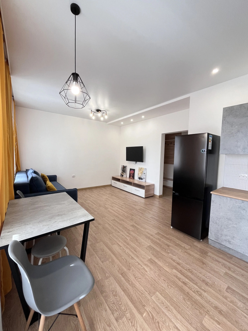 Квартира Красивая Двухкомнатная Рядом с Головой Ленина