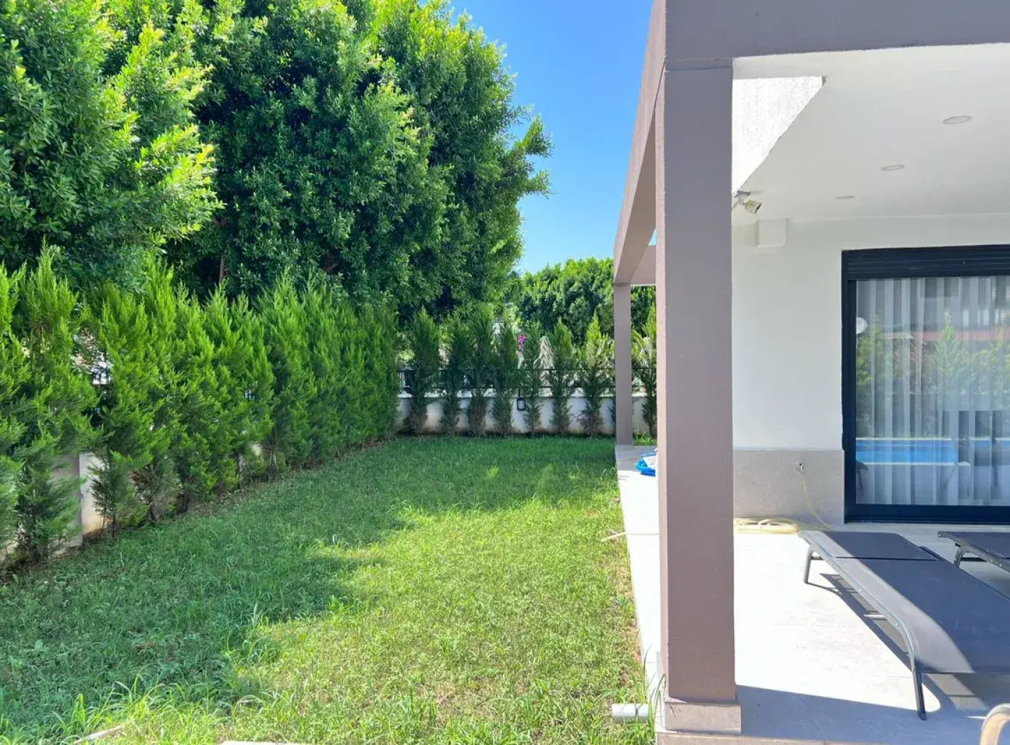 Вилла Deniz в Чамьюва 3+1 с подогреваемым бассейном