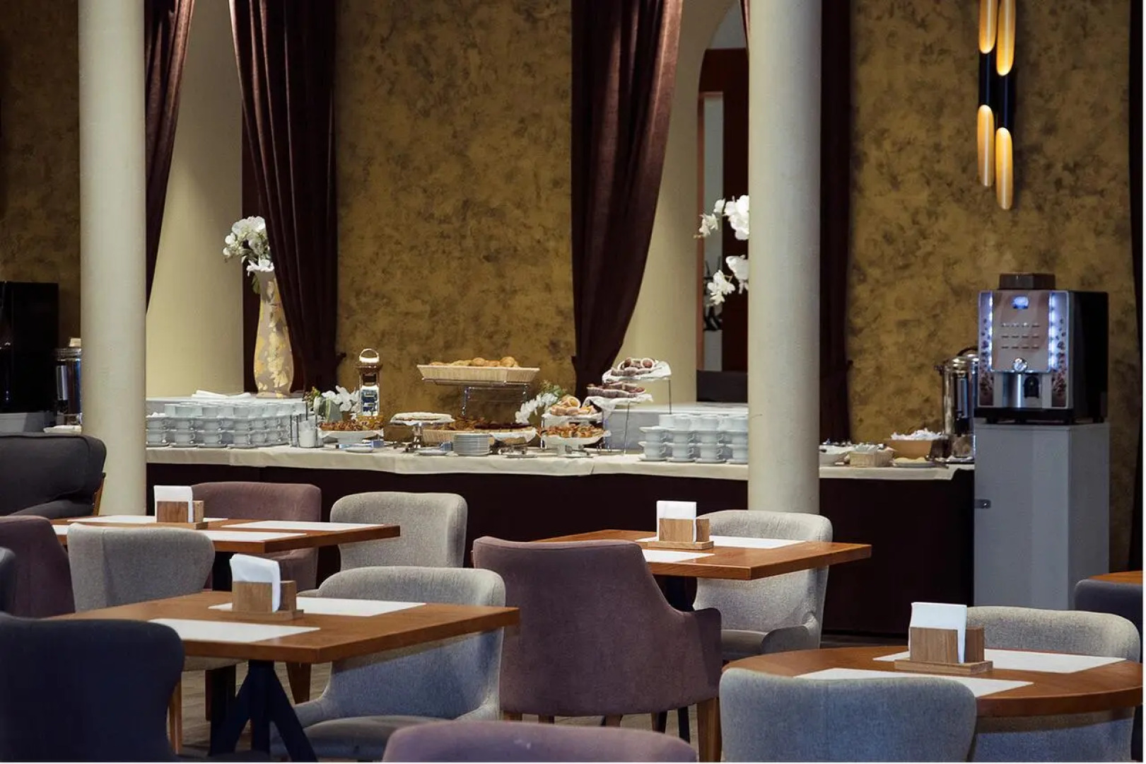 Гостиница Октябрьская