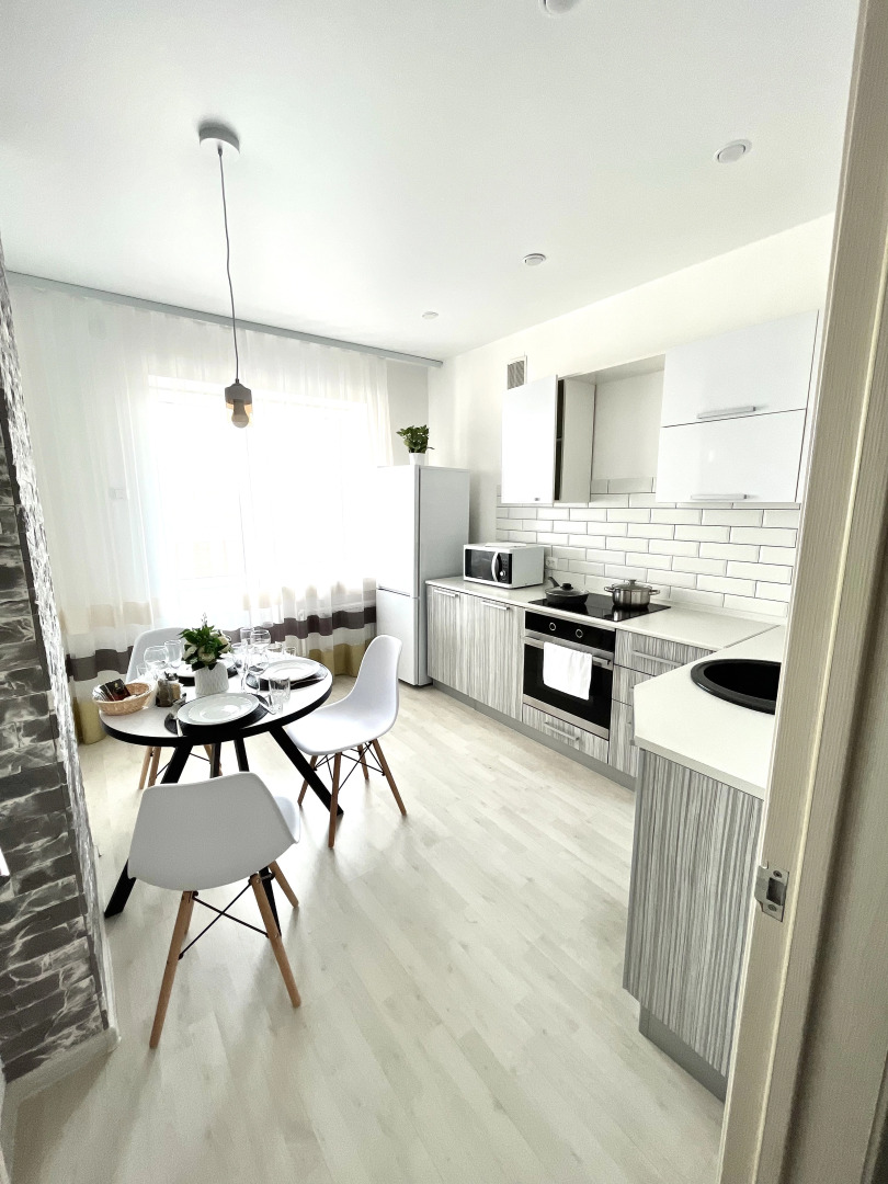 Апартаменты Светлые на Фомушина с Видом на Парк