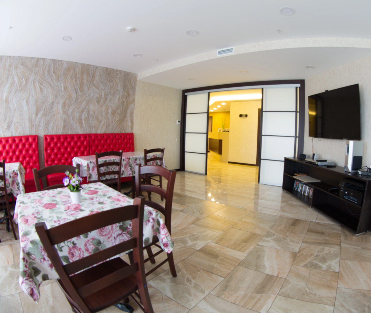 Отель Комендантская Дача