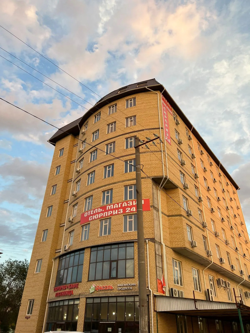 Отель Сюрприз на Яблочкова 31Ж