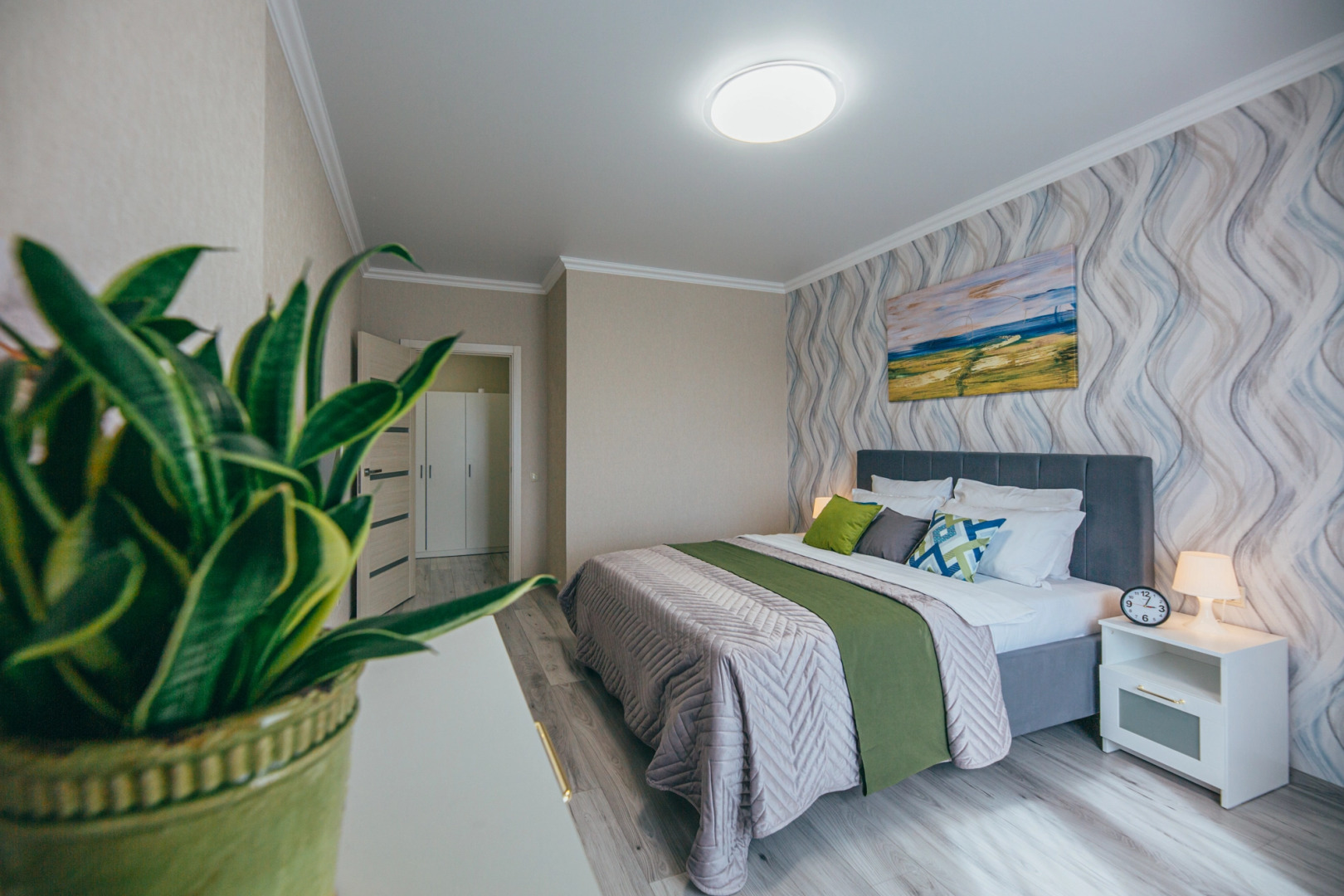 Апартаменты на Рыбной Деревне с Панорамным Видом в Новом доме