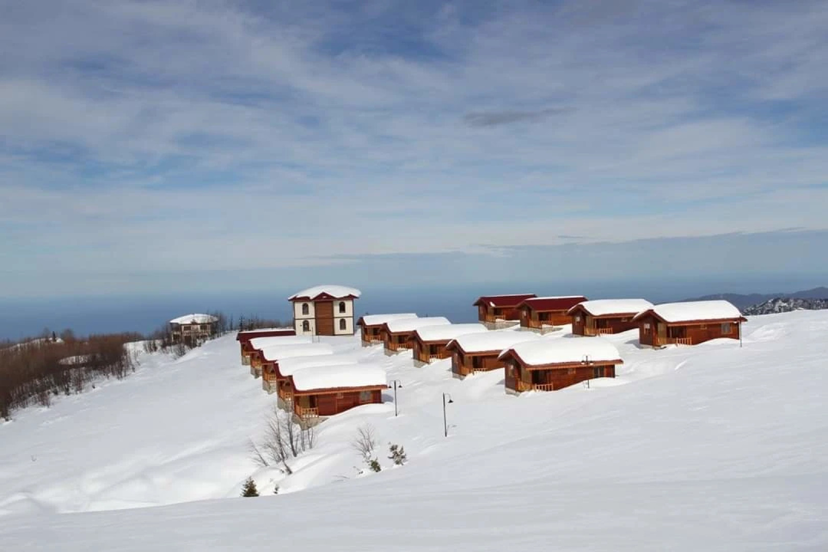 Flora Handüzü Resort & Wellness Bungalow Hotel