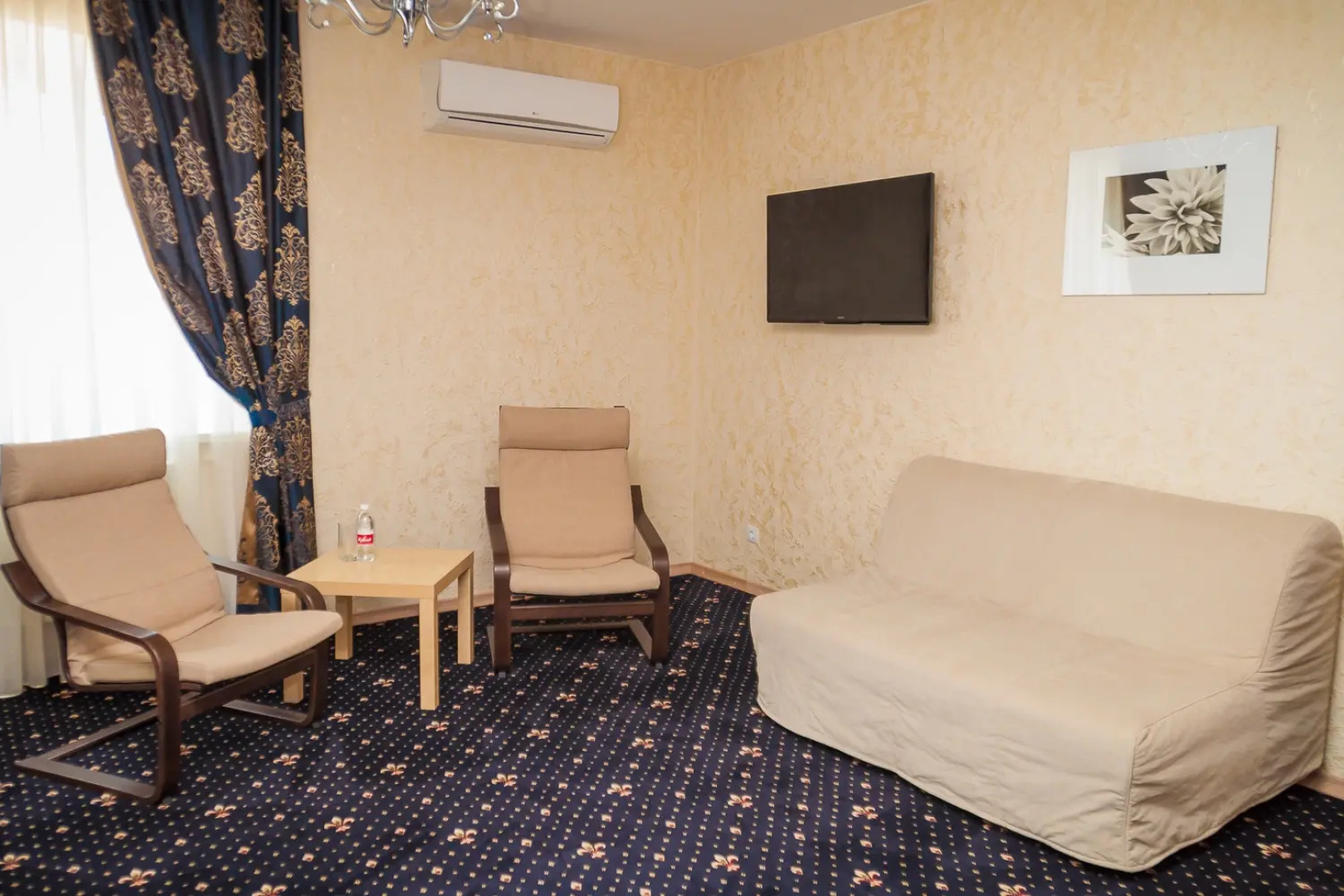 Отель Роял Кастл