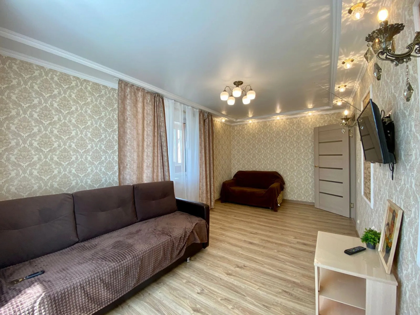 Квартира  уютная двухкомнатная в центре города.