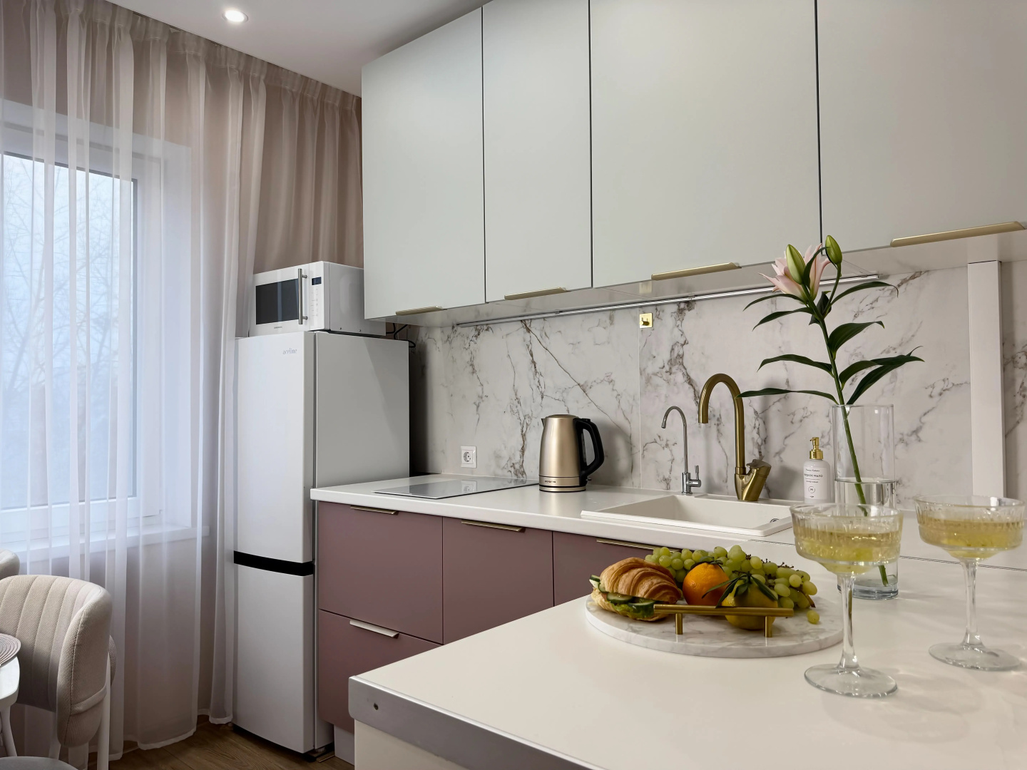 КвартираKenig Holidays 2-к "Птицы" в самом центре Рыбной деревни