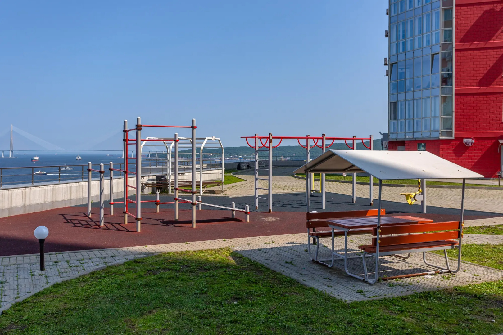 Апартаменты с витражом