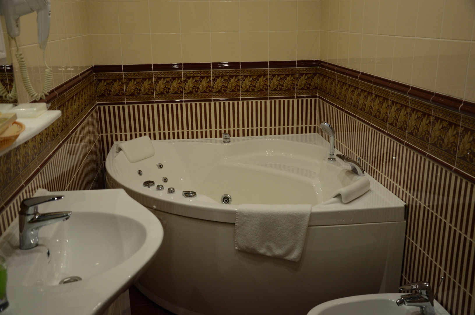 Отель Академия