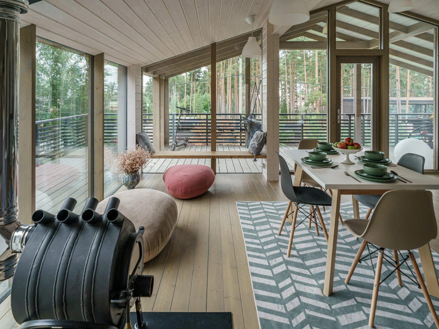 Частный дом пространства три тома у Финского залива