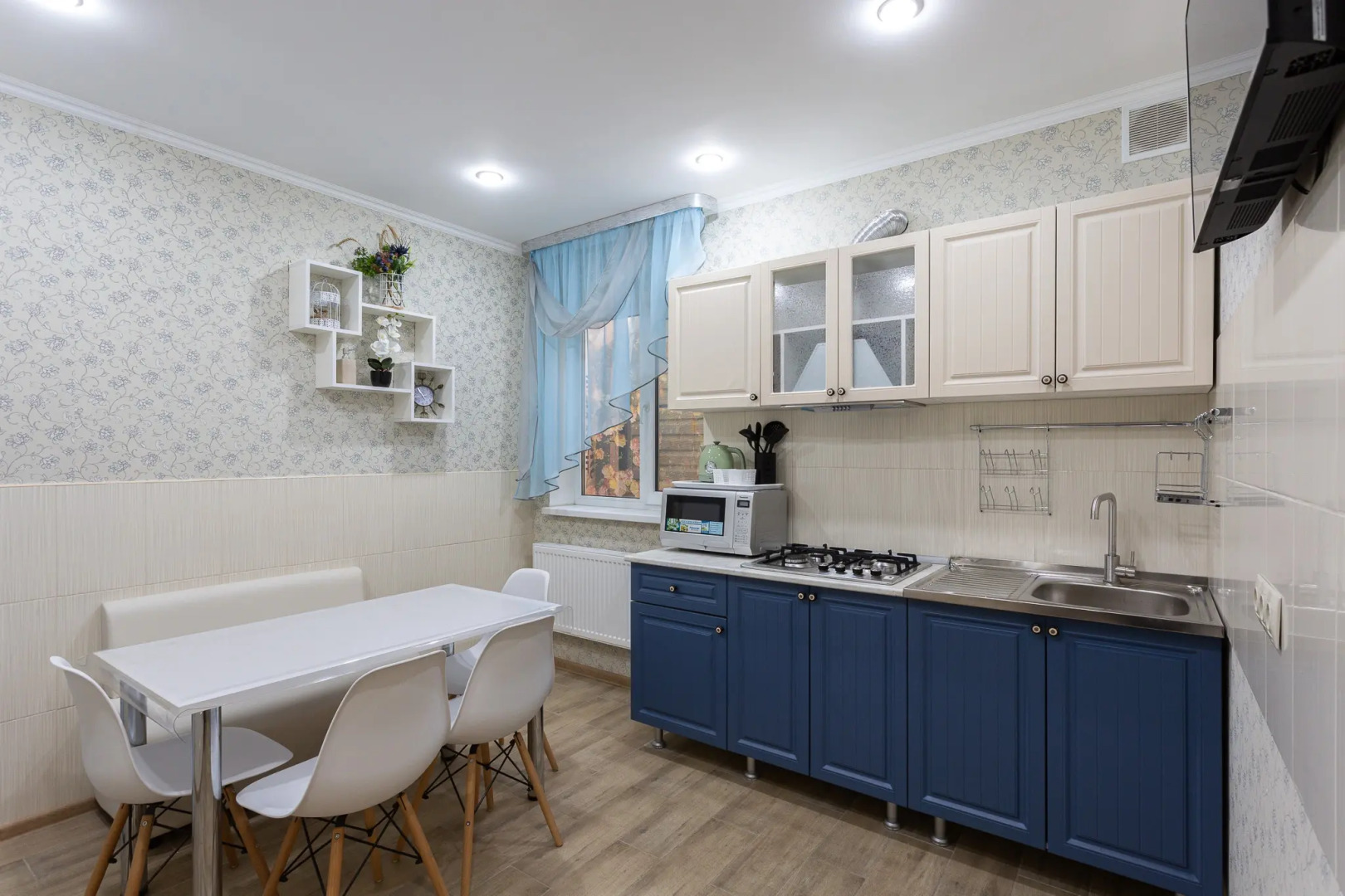 Апартаменты 2-комнатные в таунхаусе с гаражом в Кудепсте