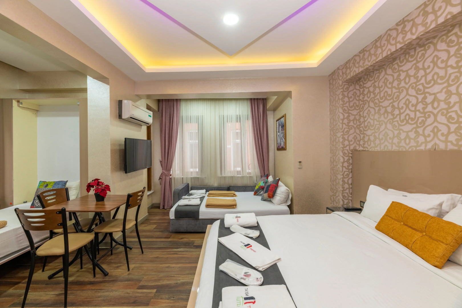 Hotel Taxim Trend Suites