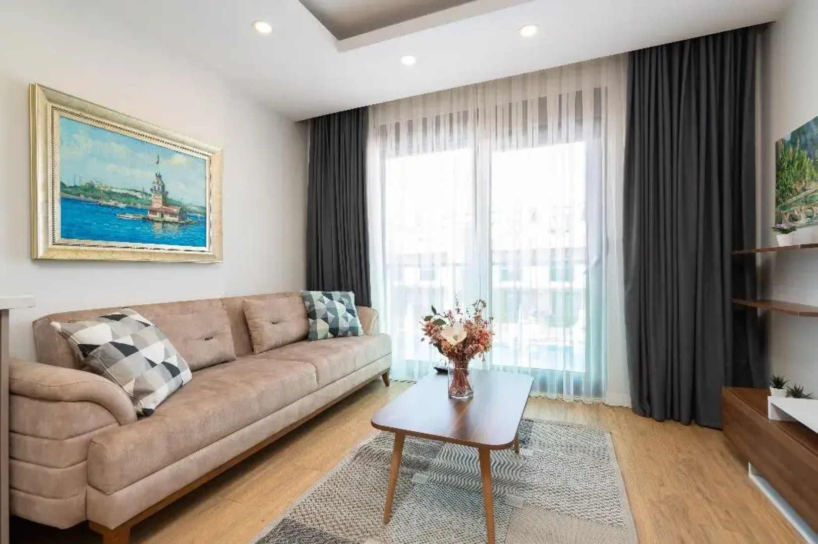 Отель Veranda Suites