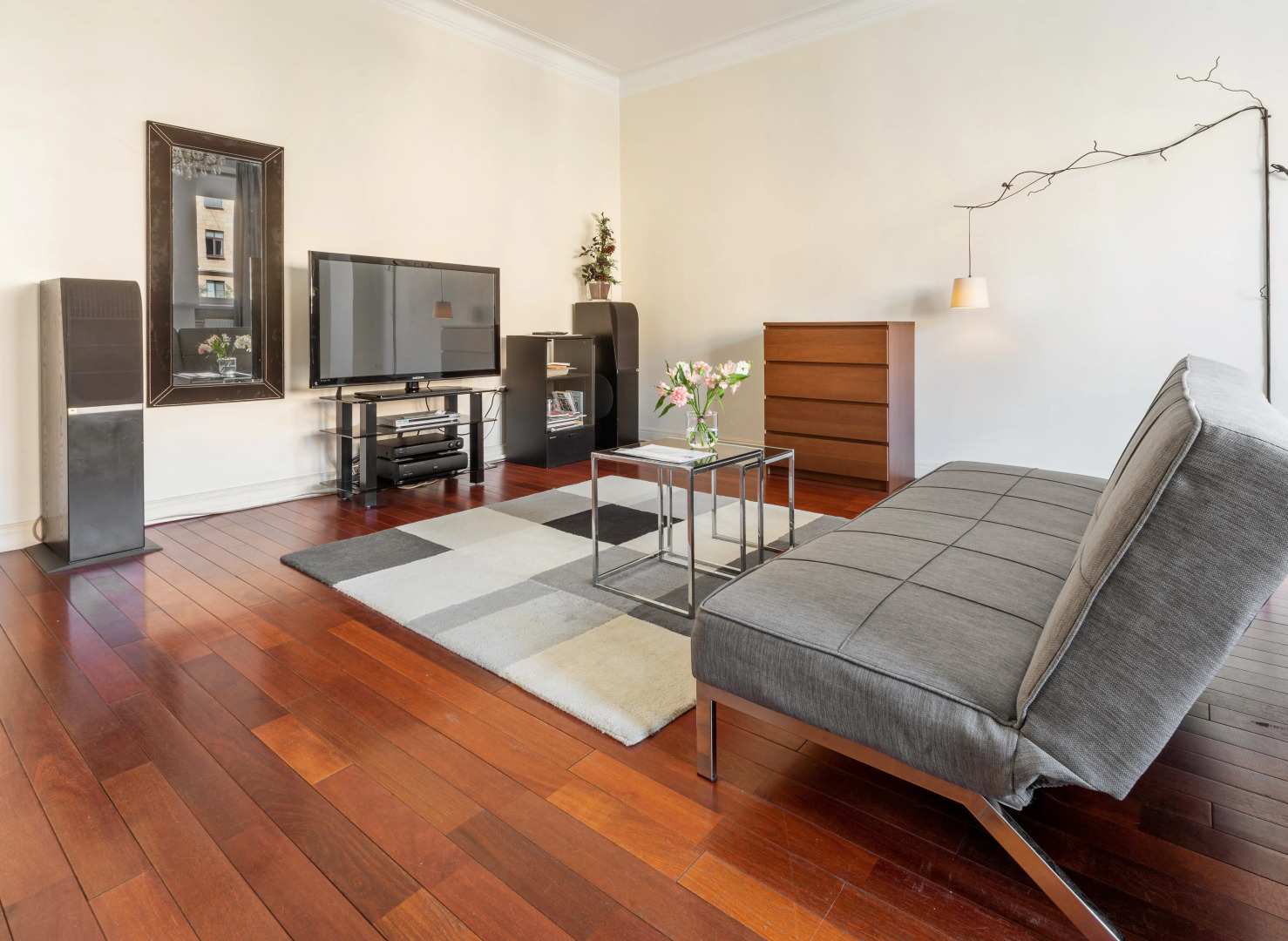 Апартаменты 1-комнатные HomeApart Ленина, 4