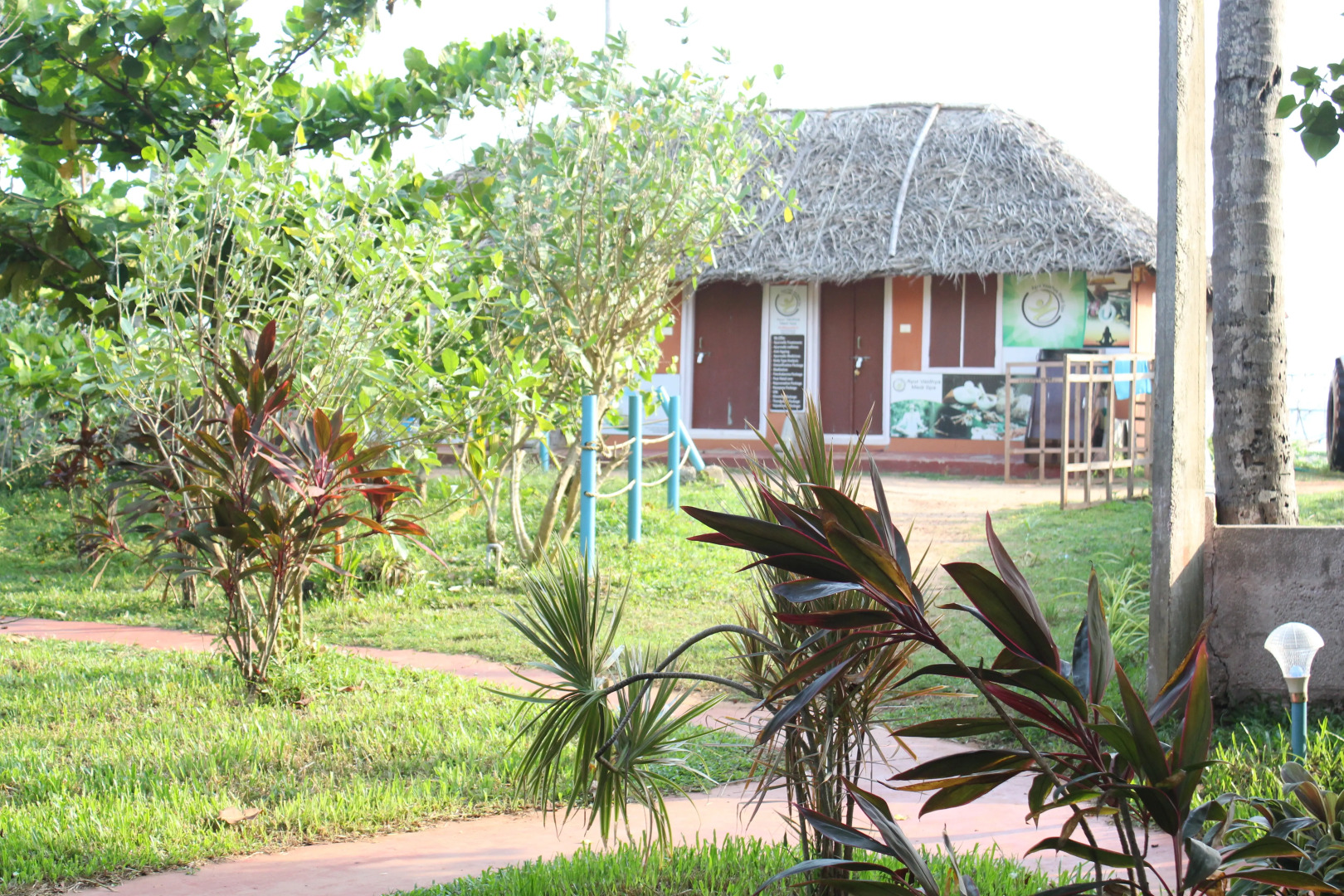 Отель True Blue Beach Resort