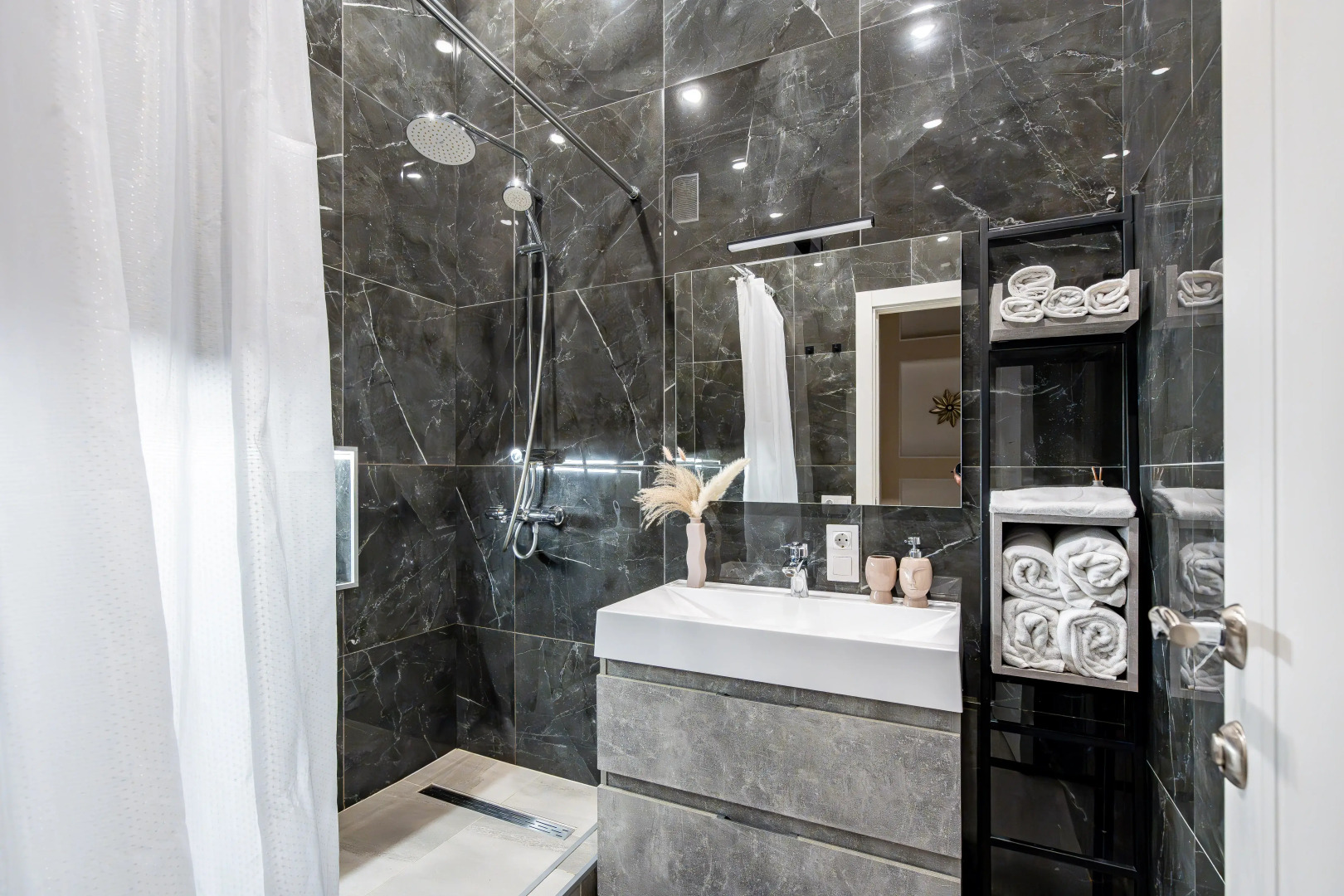 Апартаменты Sergeew Apartments 2-х комнатный апартамент у Английской набережной