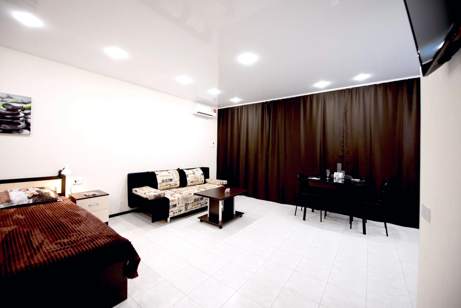 Апартаменты в центре Интернациональная, 116А