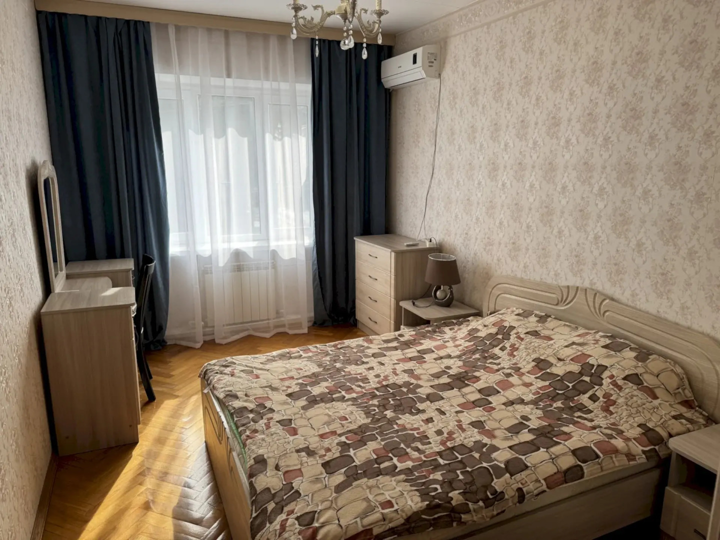 Квартира 476 4Комнатная в Центре с Балконом 7 Мин до Моря