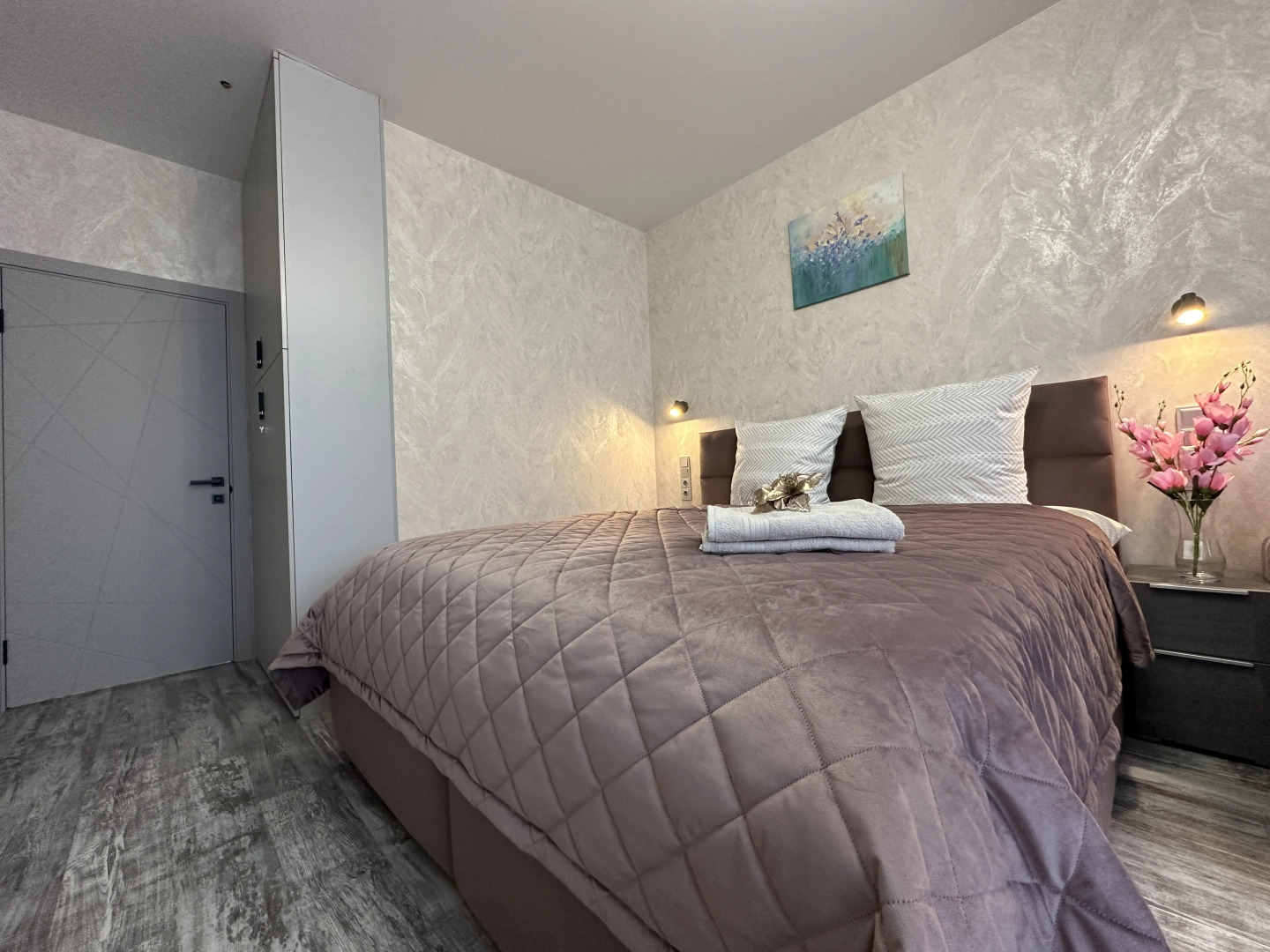 Апартаменты в цeнтрe Нижнего рядoм с Koлecoм oбoзpения и Канатной дорогой от Уют и Комфорт Нн