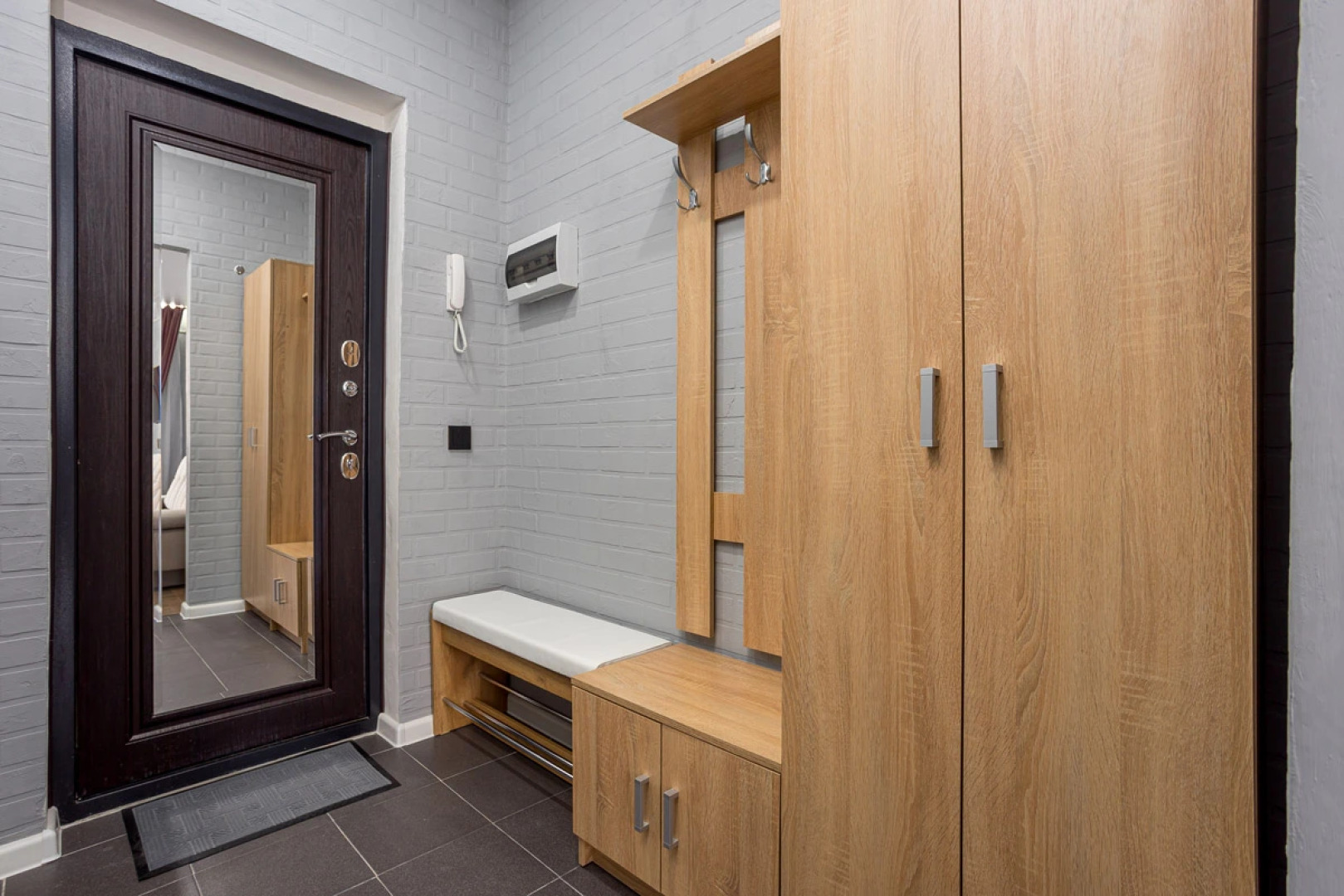 Квартира на Домбайской 10