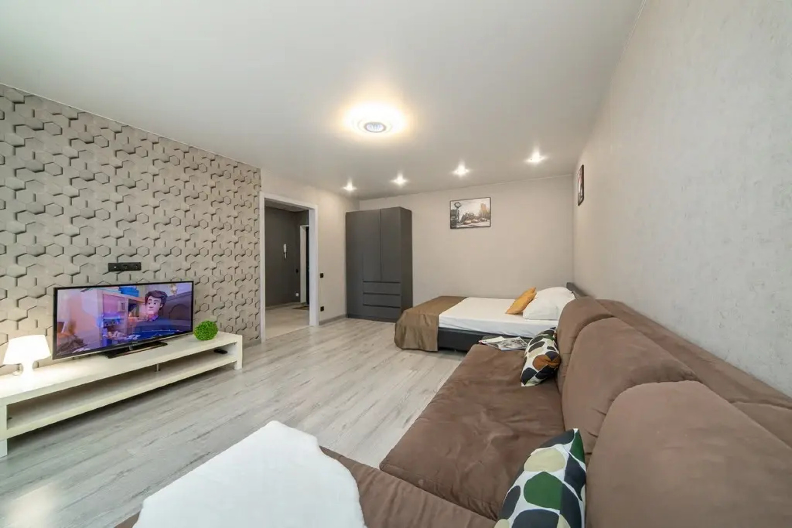 Квартира от Компании Хоум Отель на Тухачевского 84