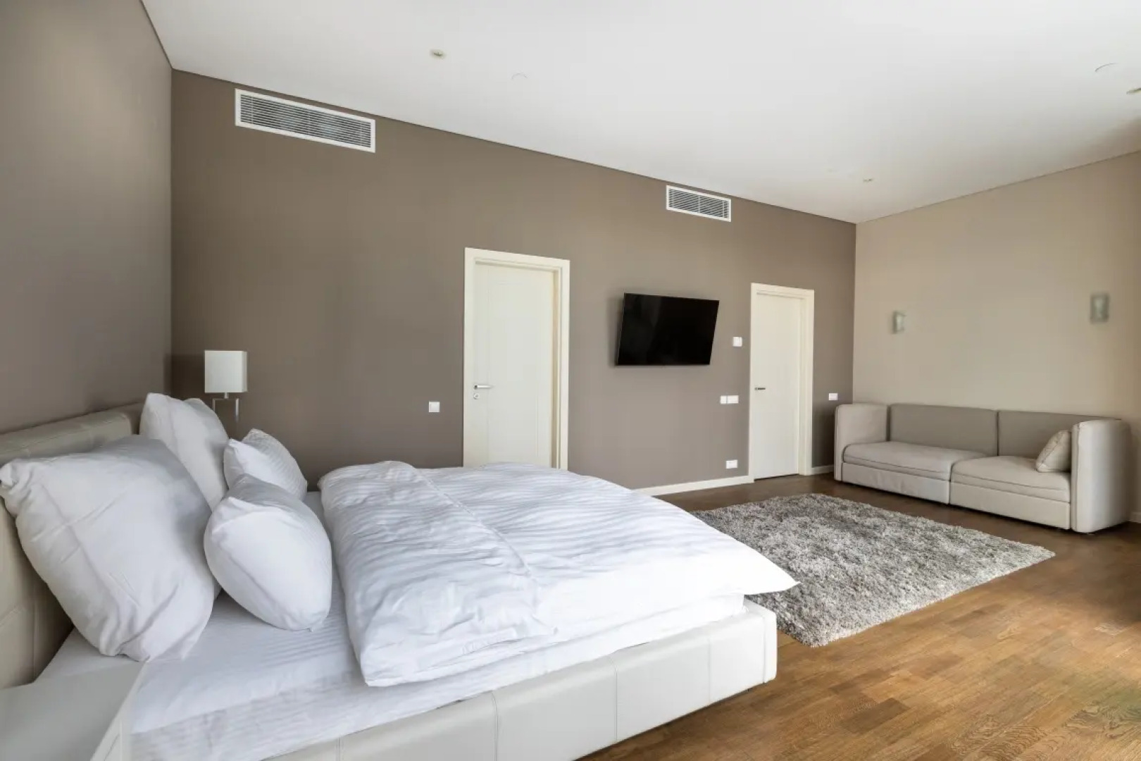 Rockmond 48 Junior Suite 14