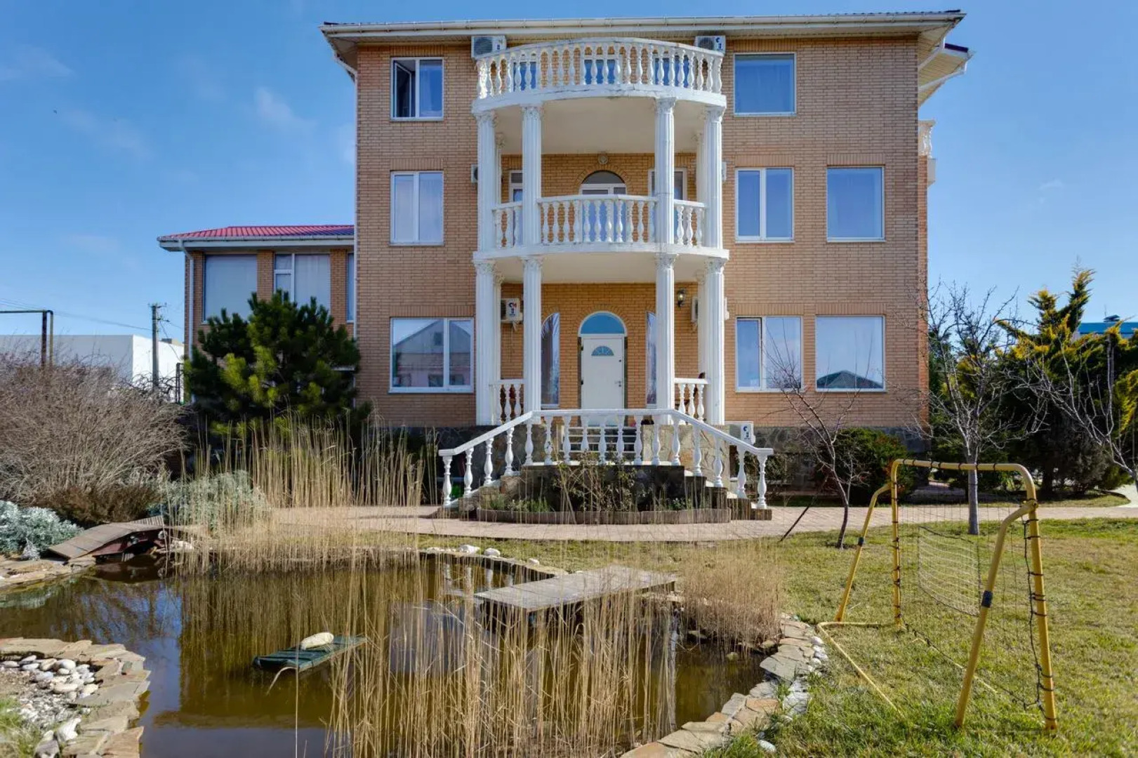 Вилла Аврора