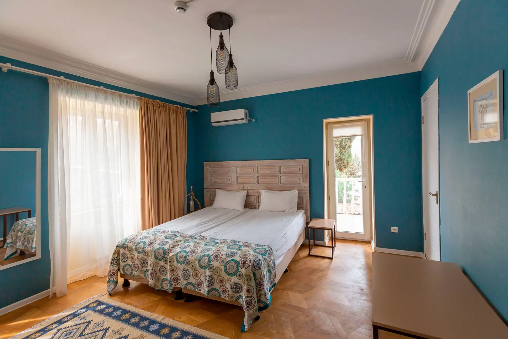 Отель Gvino Minda