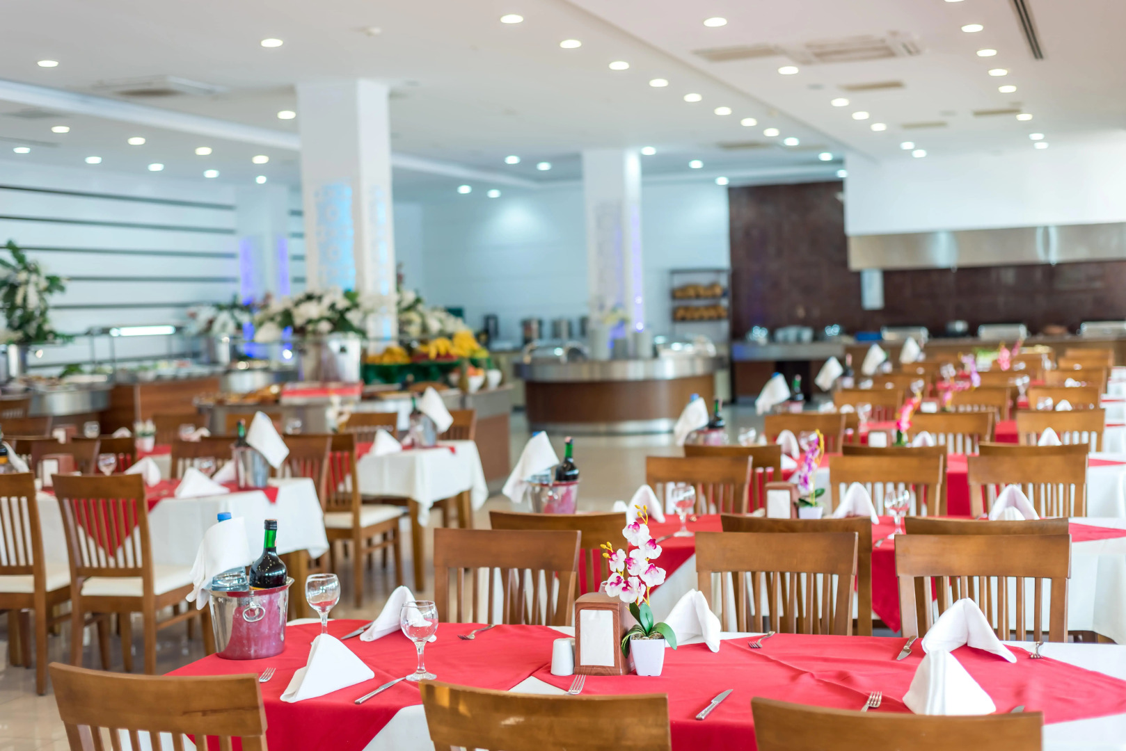 Отель Royal Towers Kiris