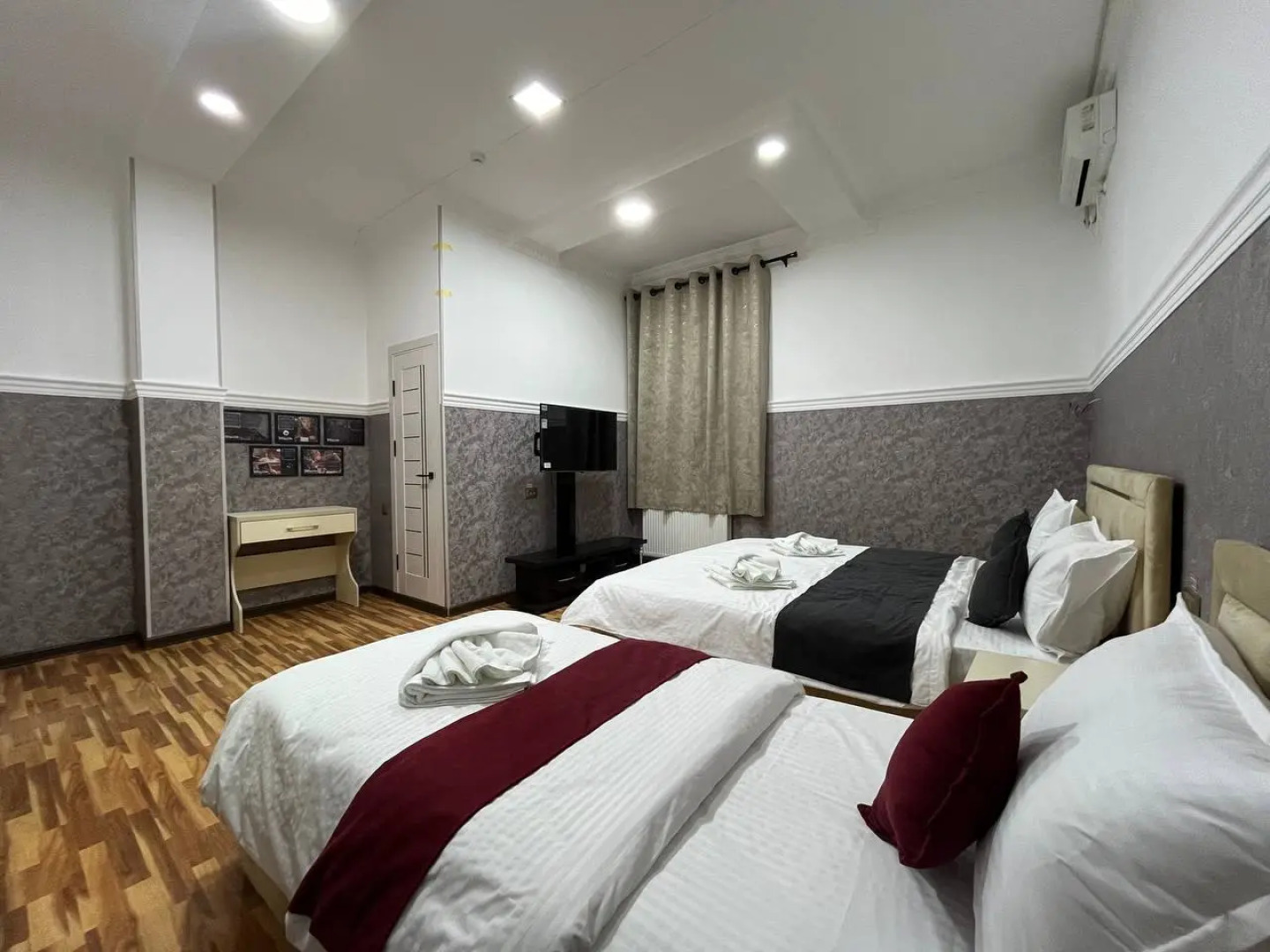 Отель HOME ALONE