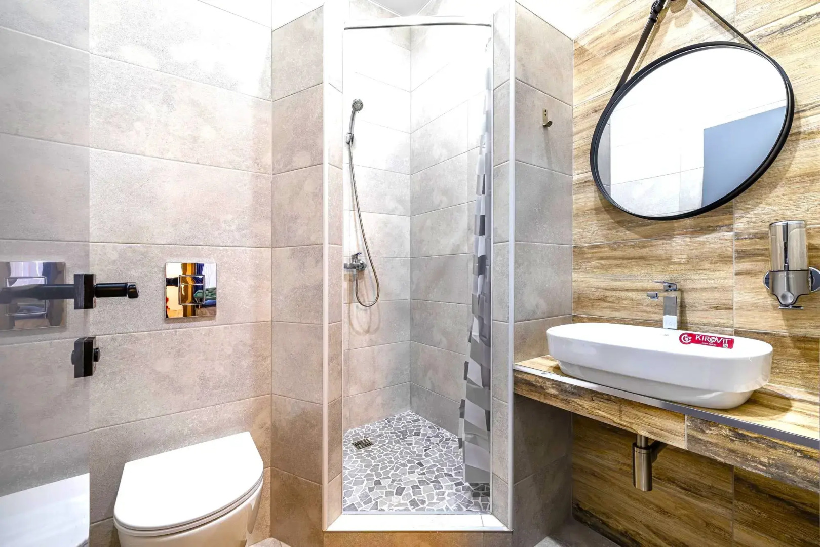 Частный дом Коттеджа с баней и бассейном