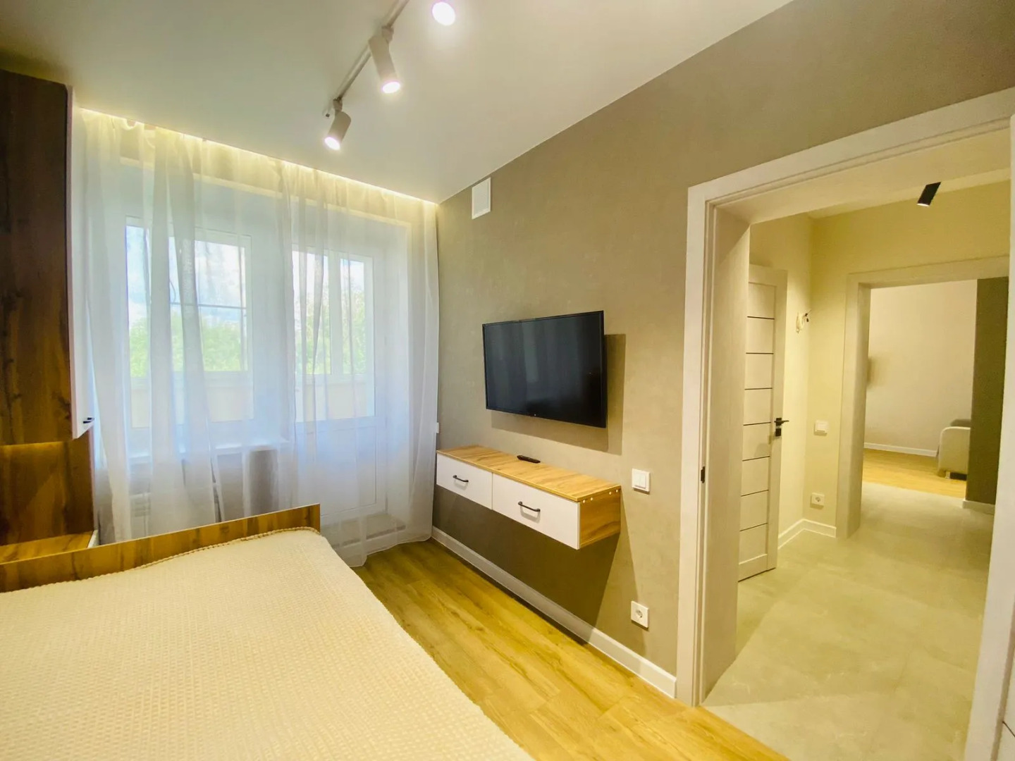 Апартаменты Красная 13