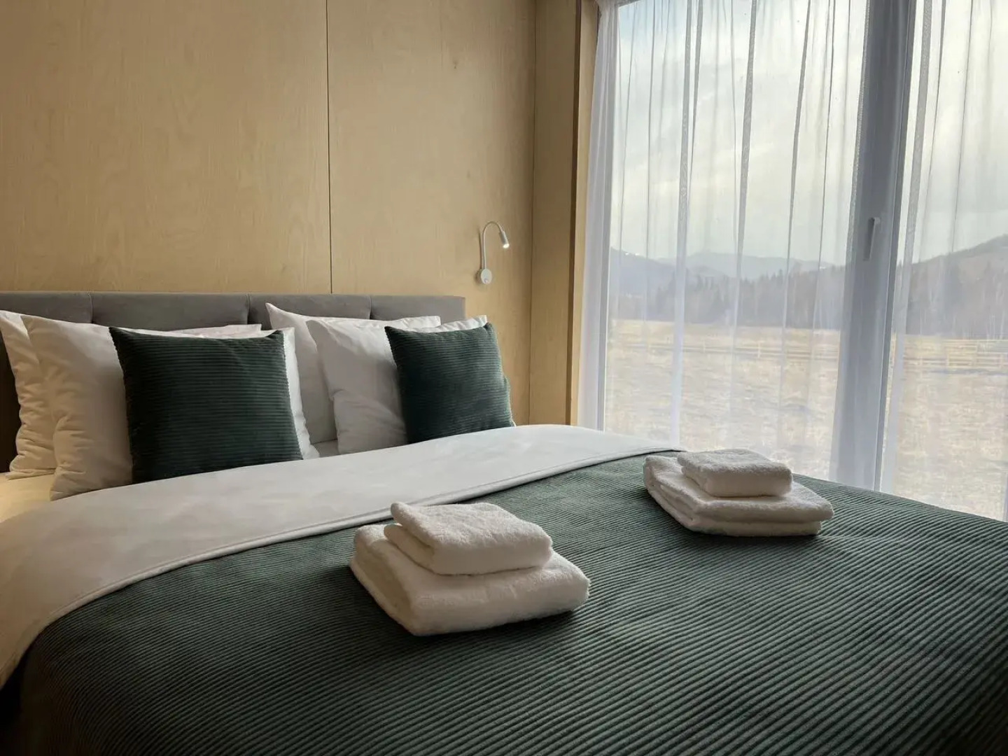 Частный дом Mодульный дом Cны Алтaя с пaнopaмным видом на тaйгу и гopу Cpлык