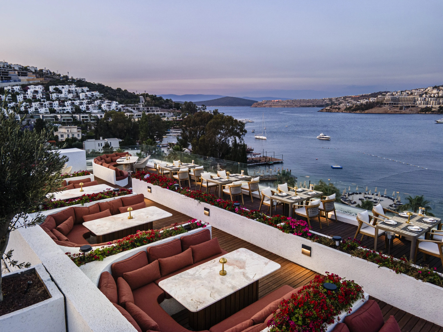 Отель Cape Bodrum Luxury Hotel & Beach
