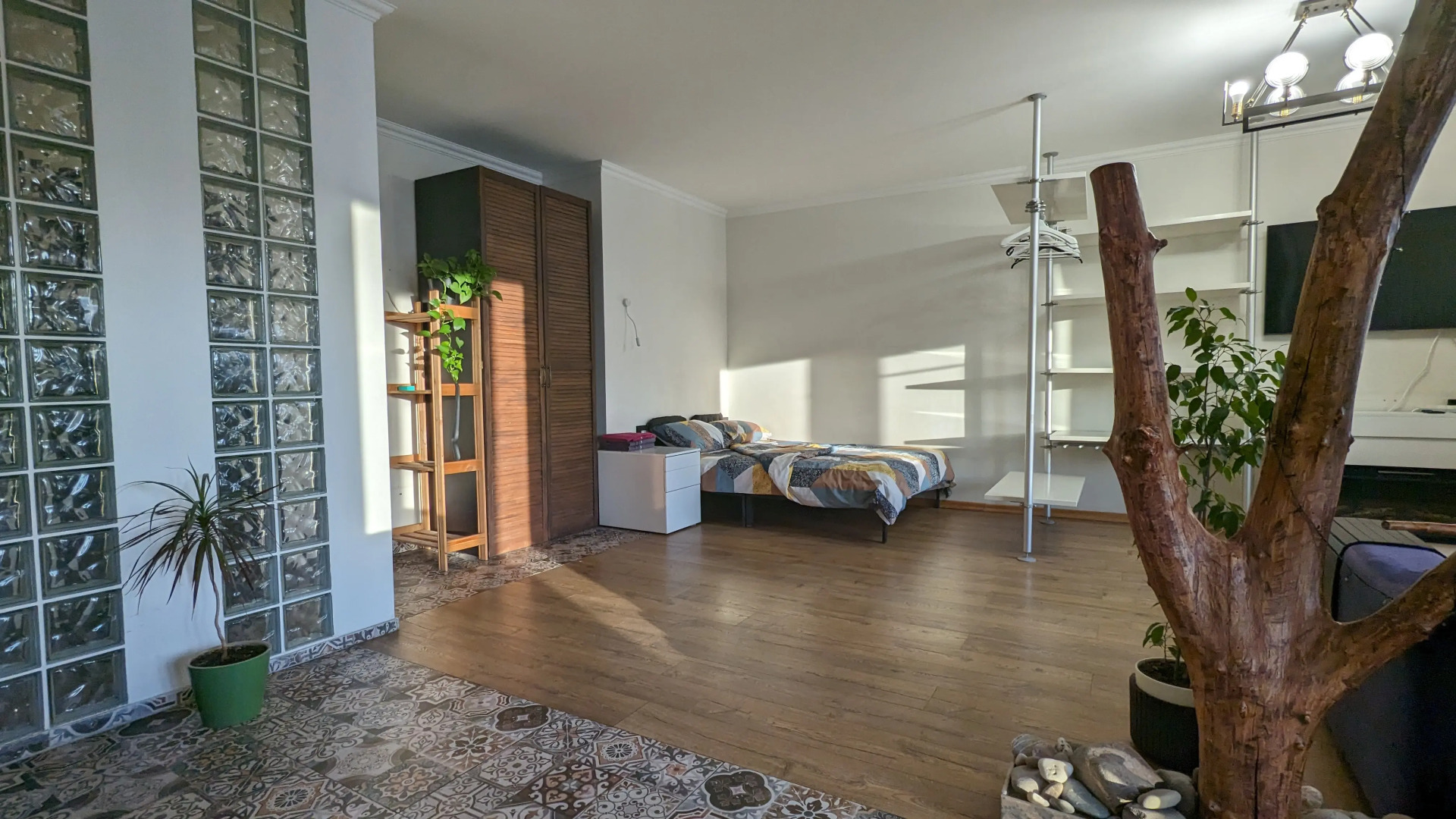 Апартаменты Студия с камином, деревом и видом на реку