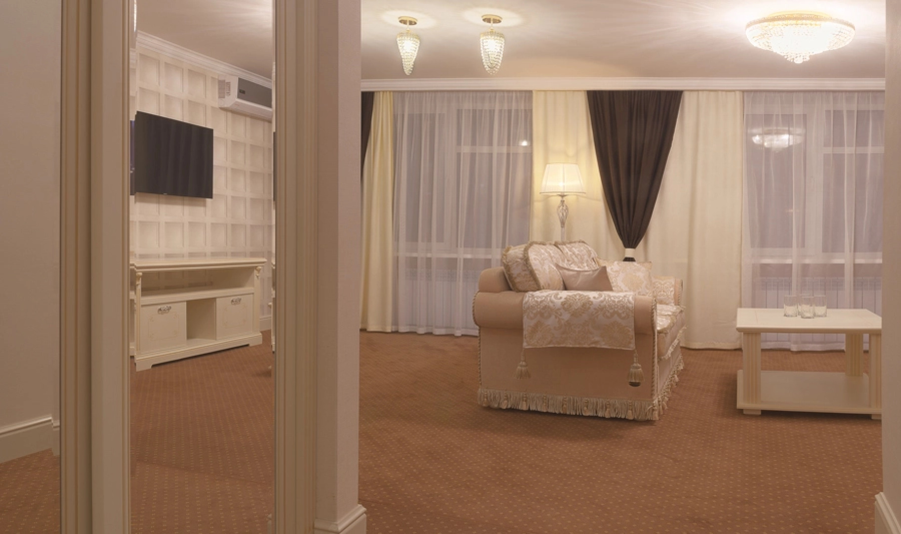 Отель Салют