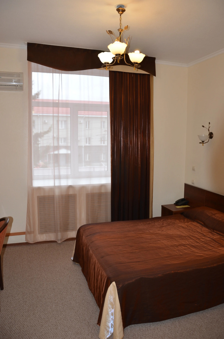 Отель Академия