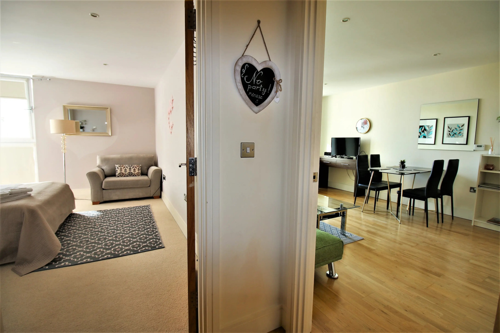 Апартаменты Extravagant Court