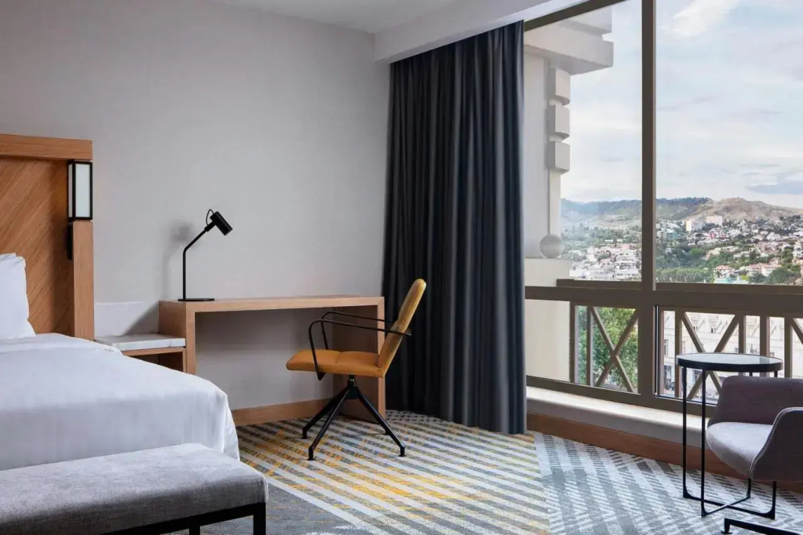 Отель Courtyard by Marriott Tbilisi